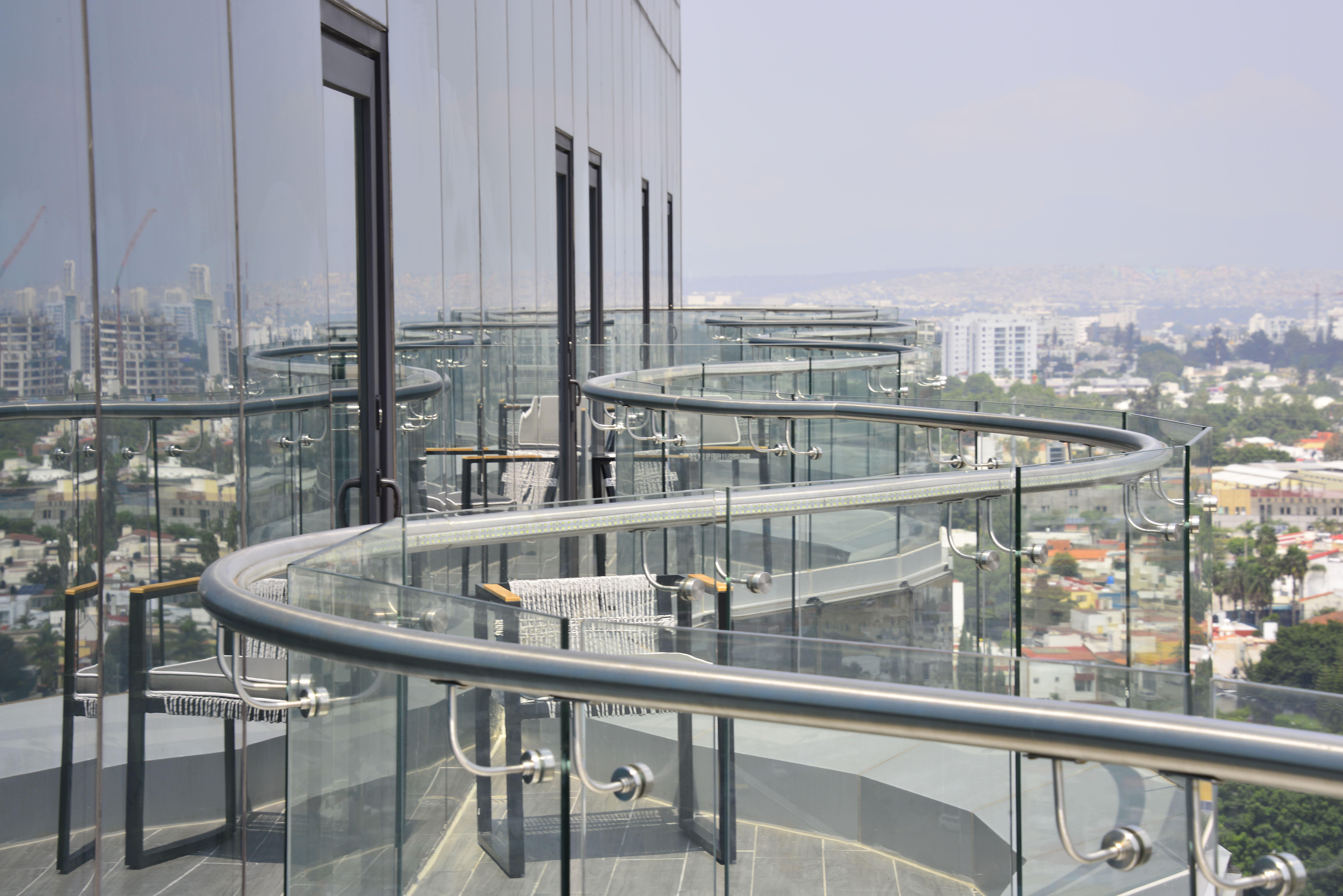 Baruk Guadalajara Hotel De Autor Kültér fotó A glass balustrade