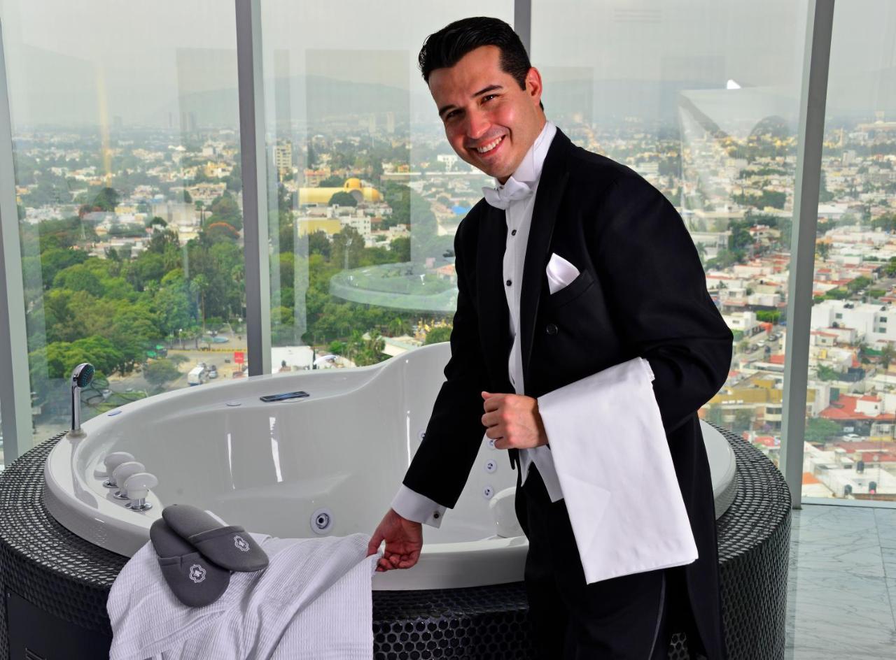Baruk Guadalajara Hotel De Autor Kültér fotó A butler in a hotel